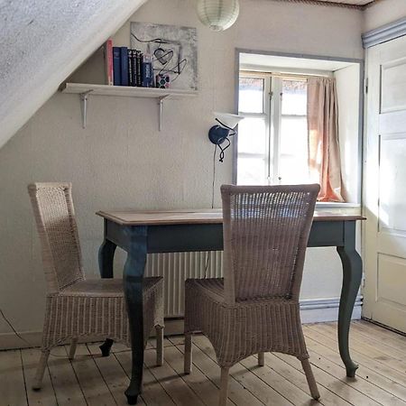 Gemuetliches Reetdachhaus Mit Kaminofen Hostel Ribe Εξωτερικό φωτογραφία